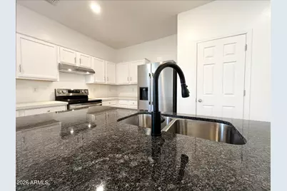 8212 W Forest Grove Avenue, Phoenix, AZ 85043 - Photo 5