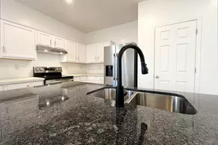 8212 W Forest Grove Ave, Phoenix, AZ 85043 - Photo 5