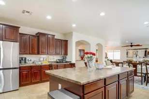 17572 W Andora St, Surprise, AZ 85388 - Photo 7