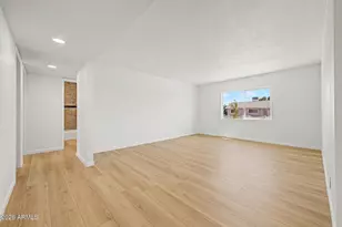 5036 W Beverly Ln, Glendale, AZ 85306 - Photo 9