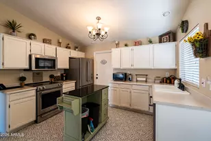 9126 W Port Royale Ln, Peoria, AZ 85381 - Photo 11