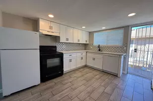3302 W Loma Ln, Phoenix, AZ 85051 - Photo 3