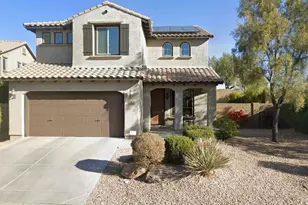 3826 E Cat Balue Dr, Phoenix, AZ 85050 - Photo 1