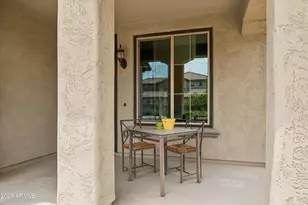 3826 E Cat Balue Dr, Phoenix, AZ 85050 - Photo 5