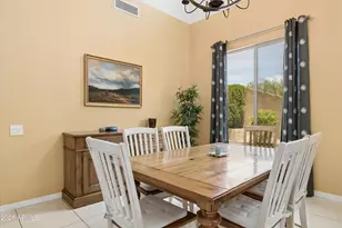 3826 E Cat Balue Dr, Phoenix, AZ 85050 - Photo 9