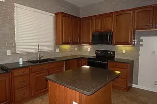 13641 S 180th Ave, Goodyear, AZ 85338 - Photo 3