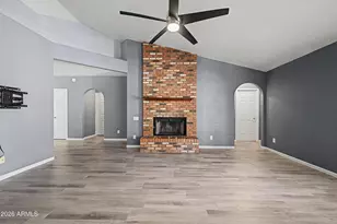 5542 W Saguaro Park Ln, Glendale, AZ 85310 - Photo 11