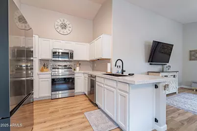 2574 W Sawtooth Way, San Tan Valley, AZ 85144 - Photo 5