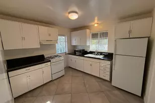 41 E Woodward Dr, Phoenix, AZ 85004 - Photo 9