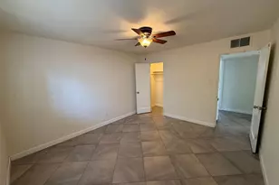 41 E Woodward Dr, Phoenix, AZ 85004 - Photo 13