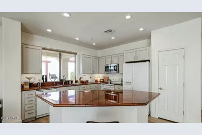 2423 W Shadow Glen Court, Anthem, AZ 85086 - Photo 5