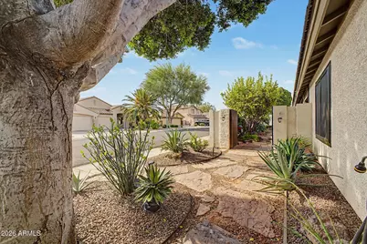 8246 W Rose Garden Lane, Peoria, AZ 85382 - Photo 27