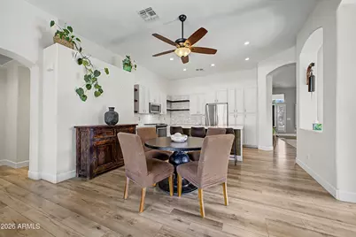 8246 W Rose Garden Lane, Peoria, AZ 85382 - Photo 11