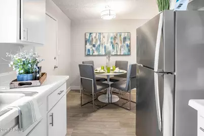 2627 N 45th Avenue #1P, Phoenix, AZ 85035 - Photo 3