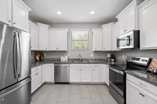 2933 N 71st Pl, Mesa, AZ 85207 - Photo 5