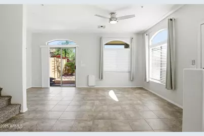 2250 E Deer Valley Road #Unit 10, Phoenix, AZ 85024 - Photo 9