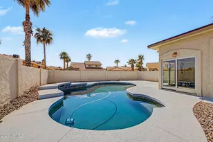 4221 E Amberwood Dr, Phoenix, AZ 85048 - Photo 3