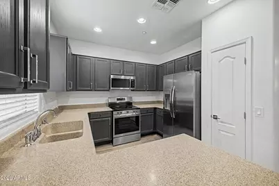 15847 N 74th Drive, Peoria, AZ 85382 - Photo 3