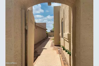 18802 N 44th Place, Phoenix, AZ 85050 - Photo 9