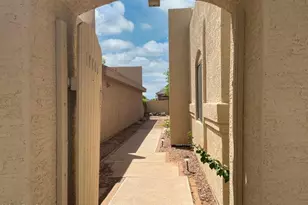 18802 N 44th Pl, Phoenix, AZ 85050 - Photo 9