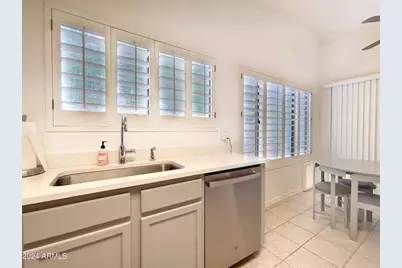 18802 N 44th Place, Phoenix, AZ 85050 - Photo 17