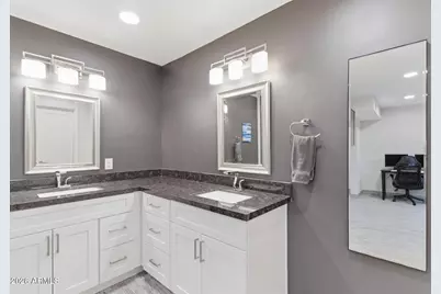 4950 N Miller Road #Apt 100, Scottsdale, AZ 85251 - Photo 15