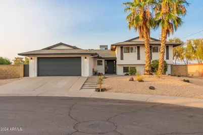 8762 E Monterey Way, Scottsdale, AZ 85251 - Photo 3