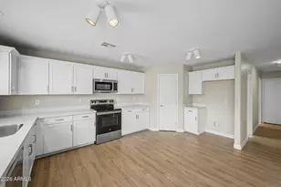 11633 W Oglesby Ave, Youngtown, AZ 85363 - Photo 11