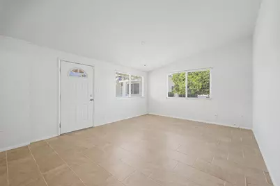 10606 W Oakmont Drive, Sun City, AZ 85351 - Photo 5
