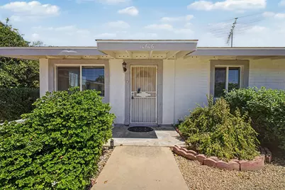 10606 W Oakmont Drive, Sun City, AZ 85351 - Photo 3