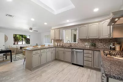 8228 E Oak Street, Scottsdale, AZ 85257 - Photo 11