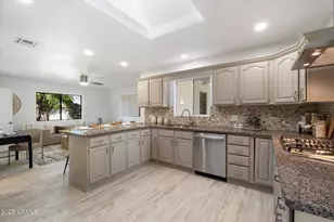 8228 E Oak St, Scottsdale, AZ 85257 - Photo 11