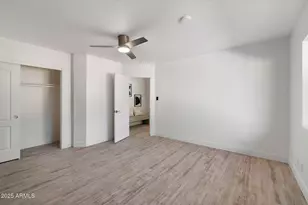 8228 E Oak St, Scottsdale, AZ 85257 - Photo 21