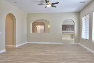 2413 E Park View Ln, Phoenix, AZ 85024 - Photo 11