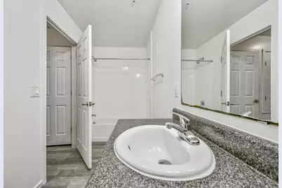 3065 N 67th Avenue #Apt 132, Phoenix, AZ 85033 - Photo 19