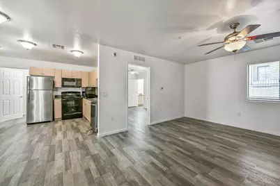 3065 N 67th Avenue #Apt 132, Phoenix, AZ 85033 - Photo 1