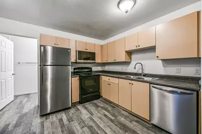3065 N 67th Avenue #Apt 132, Phoenix, AZ 85033 - Photo 7