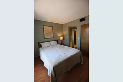 7557 N Dreamy Draw Drive #Unit 240, Phoenix, AZ 85020 - Photo 11