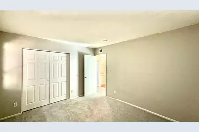 2201 W Belmont Avenue #Apt 4, Phoenix, AZ 85021 - Photo 11