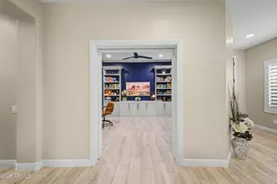 21117 N 37th Run, Phoenix, AZ 85050 - Photo 17