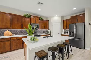 21117 N 37th Run, Phoenix, AZ 85050 - Photo 11
