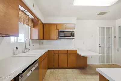6449 E Des Moines Street, Mesa, AZ 85205 - Photo 7