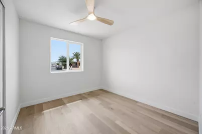4316 E Grove Street, Phoenix, AZ 85040 - Photo 17