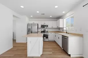 27513 N 63rd Dr, Phoenix, AZ 85083 - Photo 11