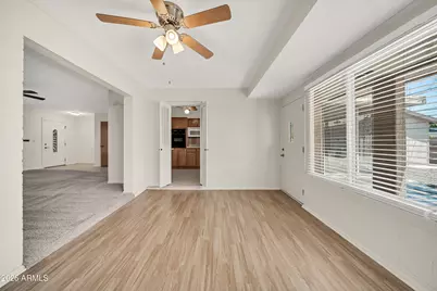 11007 N 109th Avenue, Sun City, AZ 85351 - Photo 9
