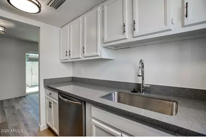 8502 N Central Avenue #8, Phoenix, AZ 85020 - Photo 9