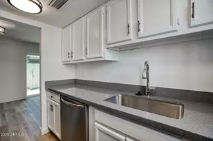 8502 N Central Ave, Phoenix, AZ 85020 - Photo 9