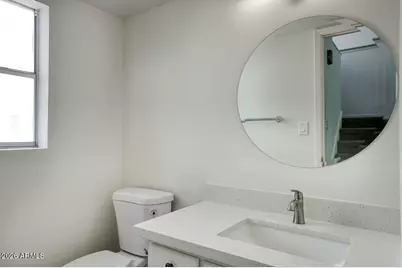 8502 N Central Avenue #8, Phoenix, AZ 85020 - Photo 11