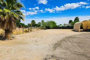 64678 Harcuvar Dr, Salome, AZ 85348 - Photo 13