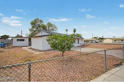 3901 W Griswold Road, Phoenix, AZ 85051 - Photo 9